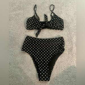 BRAND NEW Never Worn Polka Dot High Waisted Bikini size M